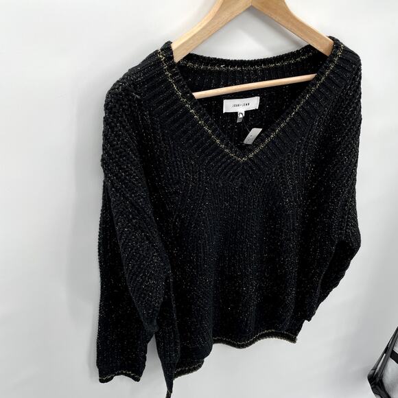 John & Jenn Evereve NWT Black Fabio Sweater with Gold Shimmer // M - Picture 8 of 12